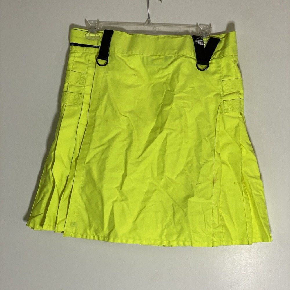 Verillas Versatta Mini Solid Cargo Kilt Mens Medium Neon Yellow 100% Cotton Goth